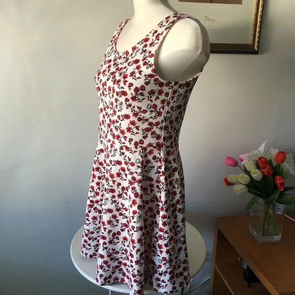 H&M Divided White Floral Pattern Sleeveless Skater Dress Size 12 - Picture 3 of 10